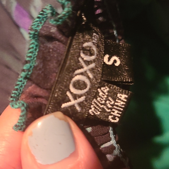 XOXO halter dress with tassel design - Picture 5 of 8